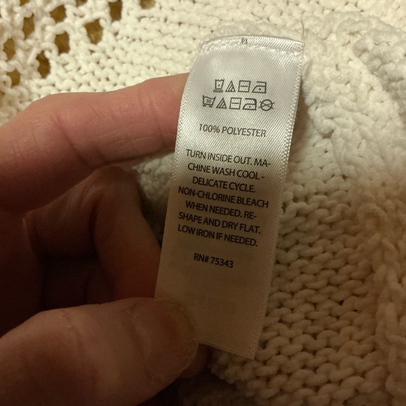 Nicole Miller Artelier Cozy Cream Hooded Women's Sweater - Picture 3 of 10